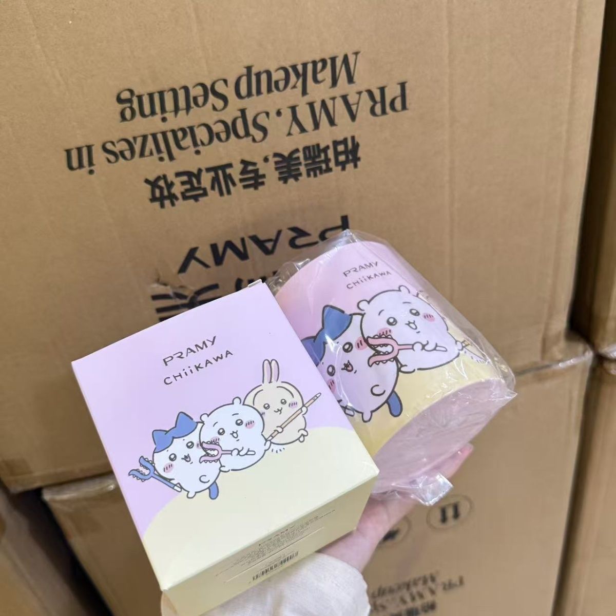 Chiikawa Co branded Makeup Bru - Home Office Design ulasan dan harga